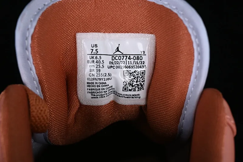 All categories Air Jordan Jordan series basketball shoes Air Jordan 1 Low Z version Air Jordan 1 Low AJ1 Joe 1 white and pink cultural low-top casual sneakers DC0774-080